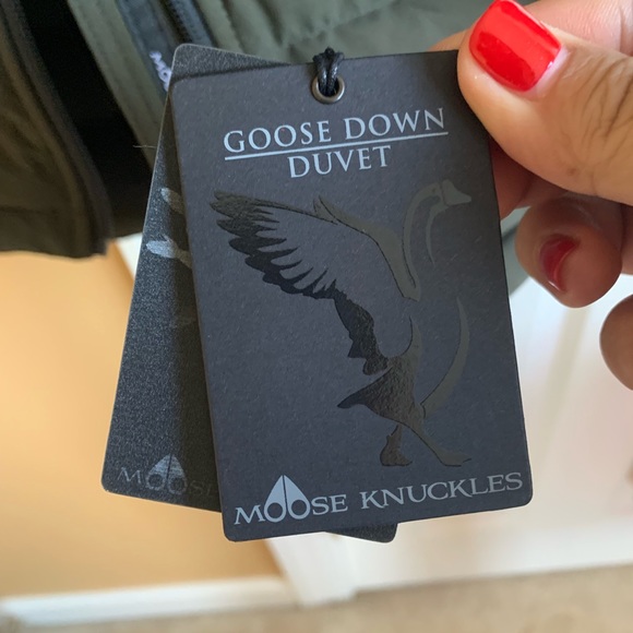 Moose knuckles down jacket Women size M - Picture 2 of 5